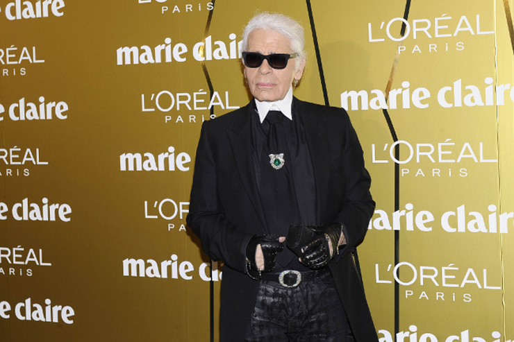 "La firma de accesorios de moda Fossil ha anunciado una asociación estratégica con Karl Lagerfeld para diseñar, desarrollar y distribuir una línea de relojes de hombre y mujer bajo la marca del diseñador."