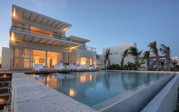 “El Mandarin Oriental Riviera Maya se distingue por sus habitaciones con diseño elegante y su excelente servicio.”