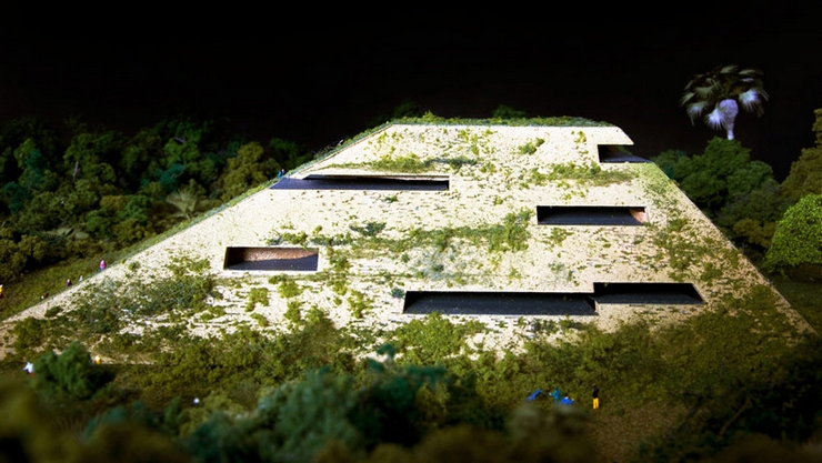"El nuevo museo del sur de México está siendo proyectado por FR-EE, la empresa de Fernando Romero. El museo está localizado en la Riviera Maya y reinterpreta la calidad espacial de las ruinas de esta región"