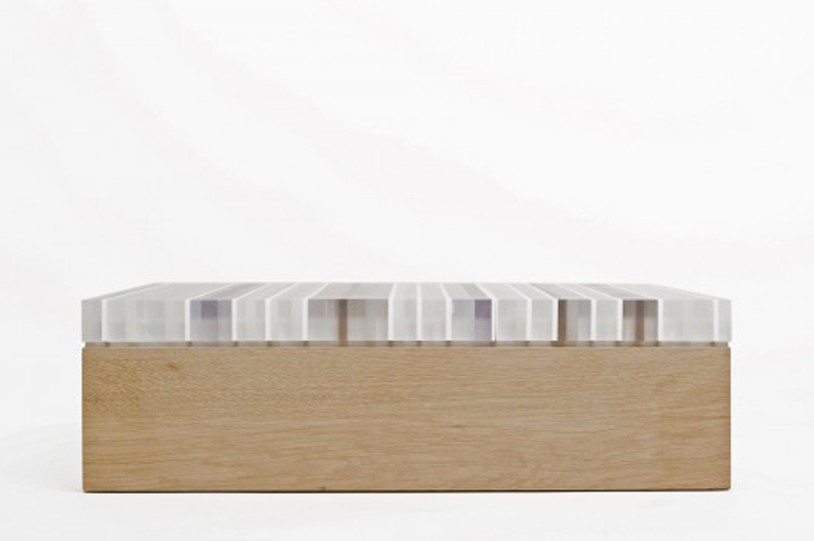 “La mesa PLET, desarrollada por el arquitecto y diseñador Reinier de Jong, está conformada completamente por materiales de desecho.”
