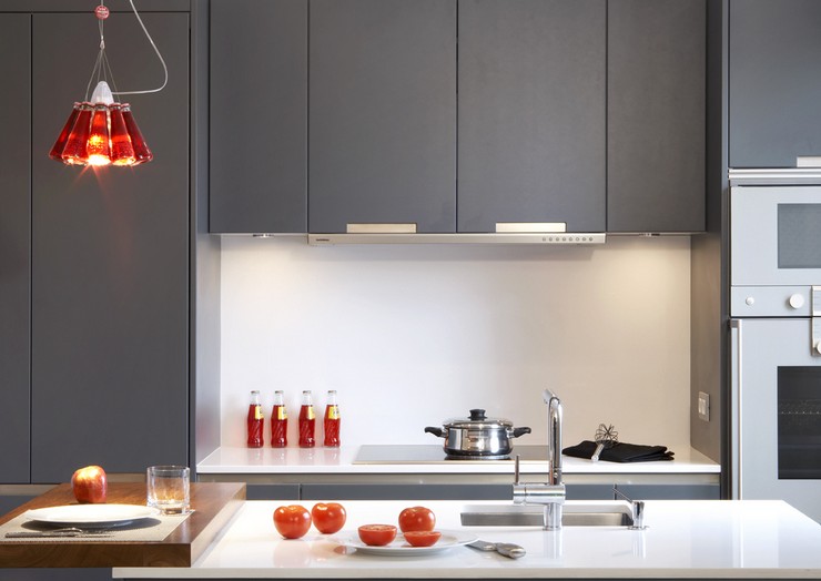 “Las cocinas pequeñas pueden ser tan cómodas, funcionales y parecer tan grandes como deseamos”