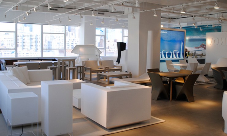"La firma española de mobiliario y alfombras para exteriores de diseño Vondom continúa con su proceso de expansión y abre nuevo showroom en Nueva York"
