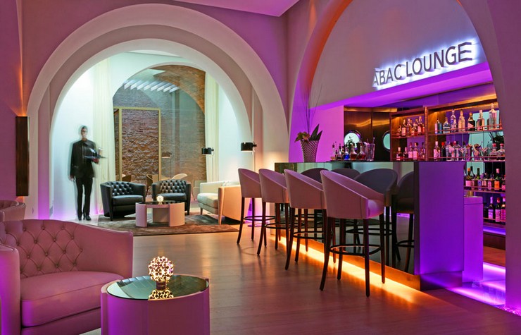 "El hotel AbaC de Barcelona es el lugar ideal para realizar una escapada romántica en la ciudad Condal."